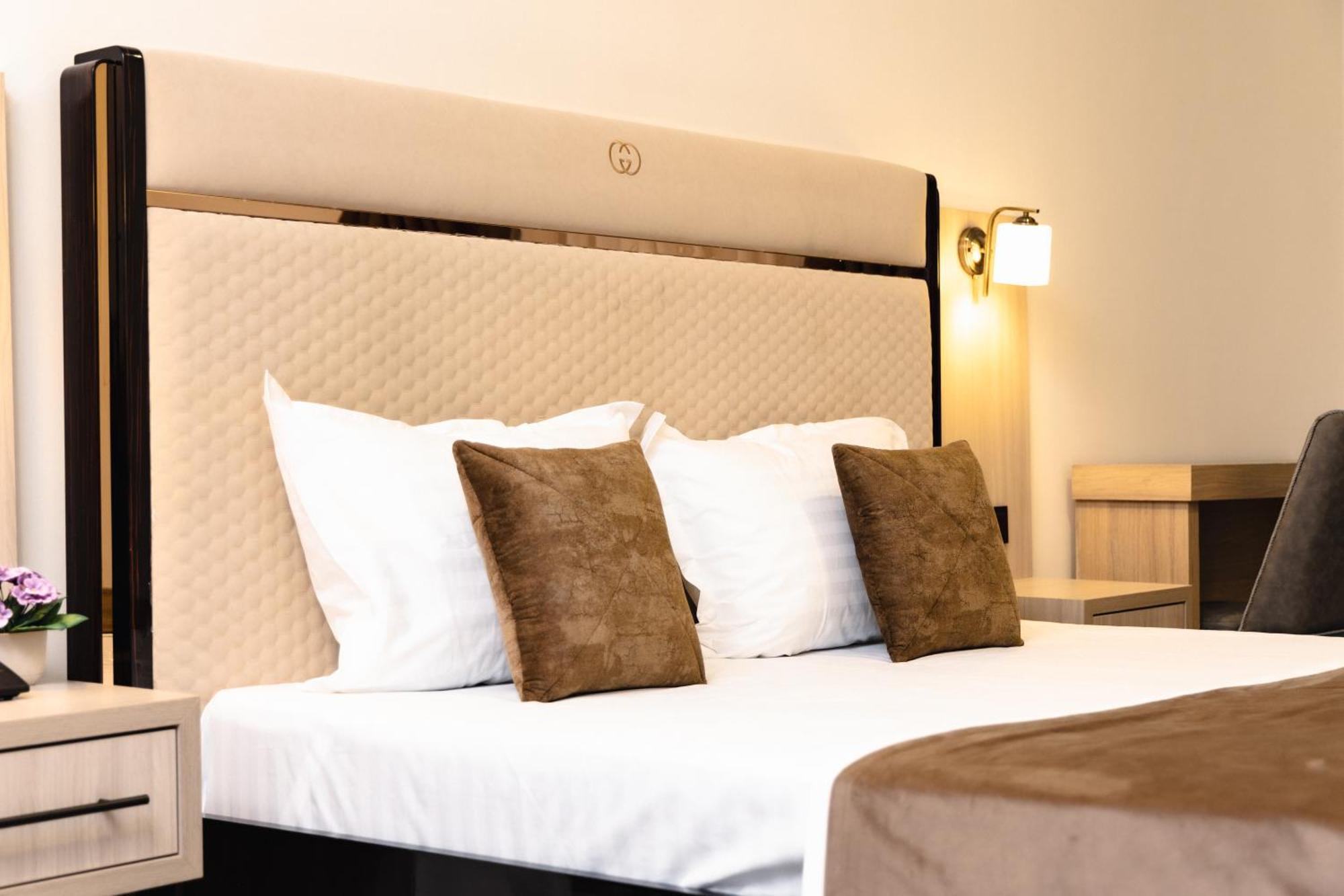 Art Royal Hotel Tashkent Luaran gambar